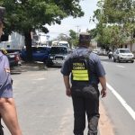 Caminera prohíbe luces de colores y protectores de chapas