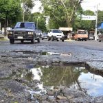 MOPC evalúa ofertas para pavimentar calles en cinco ciudades del área metropolitana, con una inversión de más de USD 32 millones