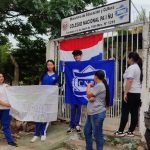 Ñemby: Padres y alumnos del colegio Pa’i Ñu protestan contra el cierre del turno mañana