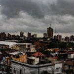 Lunes cálido a caluroso, con probabilidad de lluvias