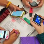 Aprueban en general la ley que prohíbe el uso de celulares en escuelas