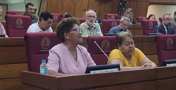 Vecinos de tablada exigen cumplimiento de ordenanza y el cese de frigoríficos en audiencia pública