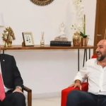 Imputado, Arévalo renuncia y apunta al comando cartista