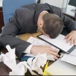 Depresión laboral silenciosa: alerta de un especialista