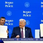 Peña firma en Davos la “Junta de Paz” impulsada por Trump