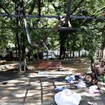 Plaza Celsa Speratti, obra que inauguró Nenecho, está abandonada y es refugio de chespis