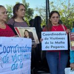 Víctimas de la Mafia de los Pagarés protestaron frente al Congreso para exigir avances en proyectos postergados