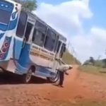 Abuelito fue bajado de un micro en CDE