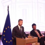 Santi, media tabla para abajo según ranking de presidentes