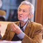 Profe Ramón Silva apunta a TV, radio y TikTok