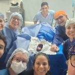 Cirugía histórica devuelve mandíbula a la perrita Canela