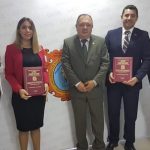 Alliana exhibe título universitario ante cuestionamientos