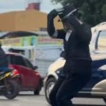 Al ritmo de “Billie Jean”, tiktoker expone baches en San Lorenzo