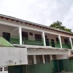 Falla eléctrica obliga a evacuar escuela en Villa Elisa