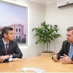 Jacinto Santa María asume como ministro de Senatur