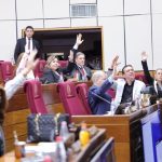 Senado aprueba recorte de bonificaciones tras escándalos por sobresueldos