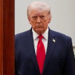 Sospechas de uso de información privilegiada rodean anuncios de Trump y movimientos bursátiles