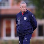 Gustavo Alfaro tramitó residencia permanente