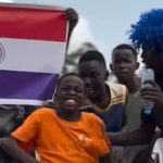 Niños de Uganda dedican un viral baile a Paraguay