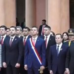 Santiago Peña llegó tarde al acto por la Independencia