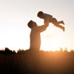 Proponen fijar el Día del Padre el 16 de junio