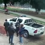 Fueron con la Policía al refugio para llevarse a la perrita Canela
