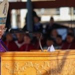 Internan a monseñor Medina por una infección respiratoria