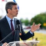 Peña impulsa ley que concentra los programas sociales bajo control del MDS