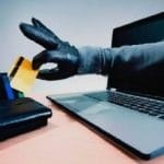 Denuncian fraude millonario y apuntan a fallas de Itaú