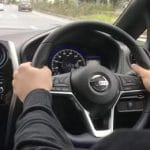 Circular con volante a la derecha es ilegal, según exjefe de la Caminera